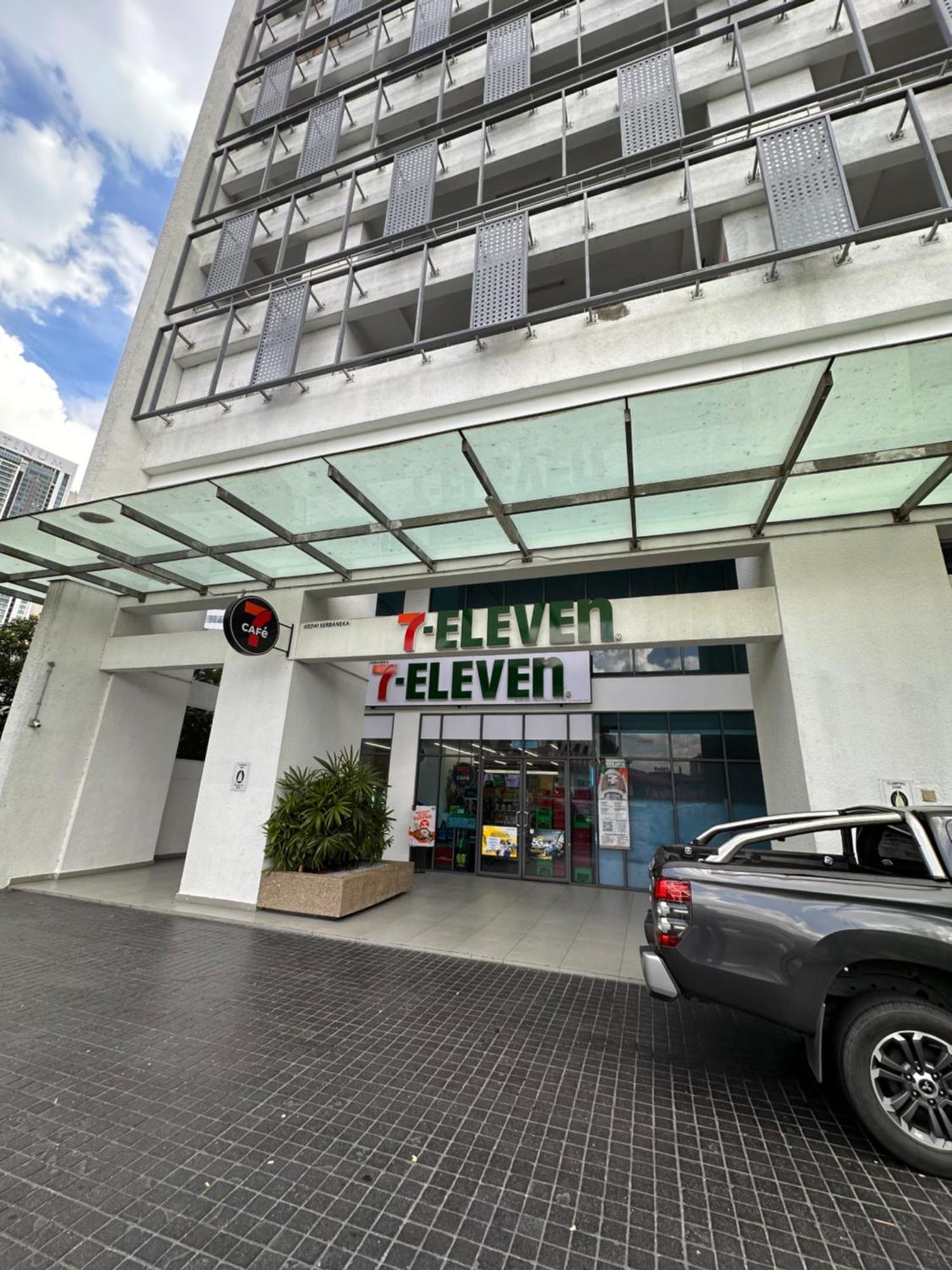 The Luxe Infinitum Klcc By Kl Malaysia Apartment Kuala Lumpur Exterior photo